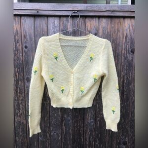 Vintage  butter yellow flower cardigan